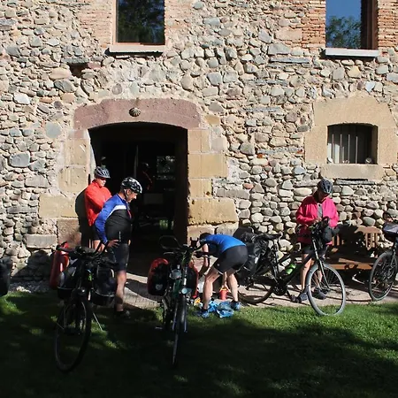 Rest Life El Salto Hostel