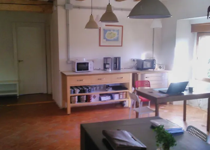 Rest Life El Salto Vandrerhjem